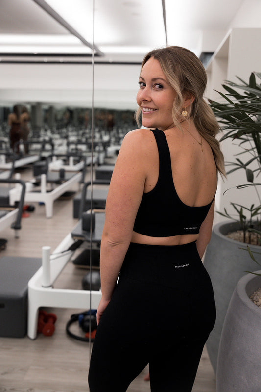 Archie & Wolf Chelsea Legging in Black, high-waisted leggings