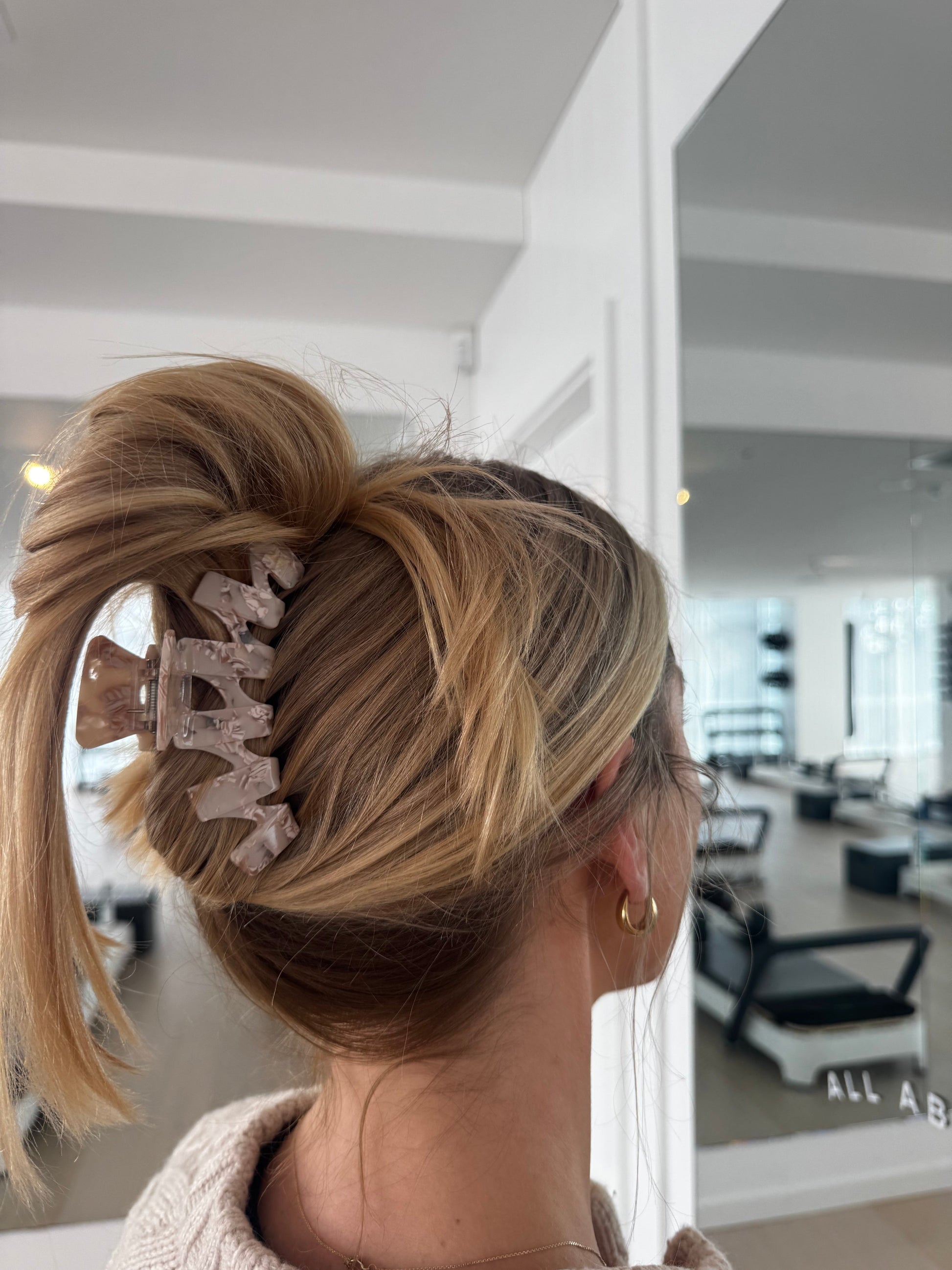 Archie & Wolf hair clip, Touch of Blue colourway